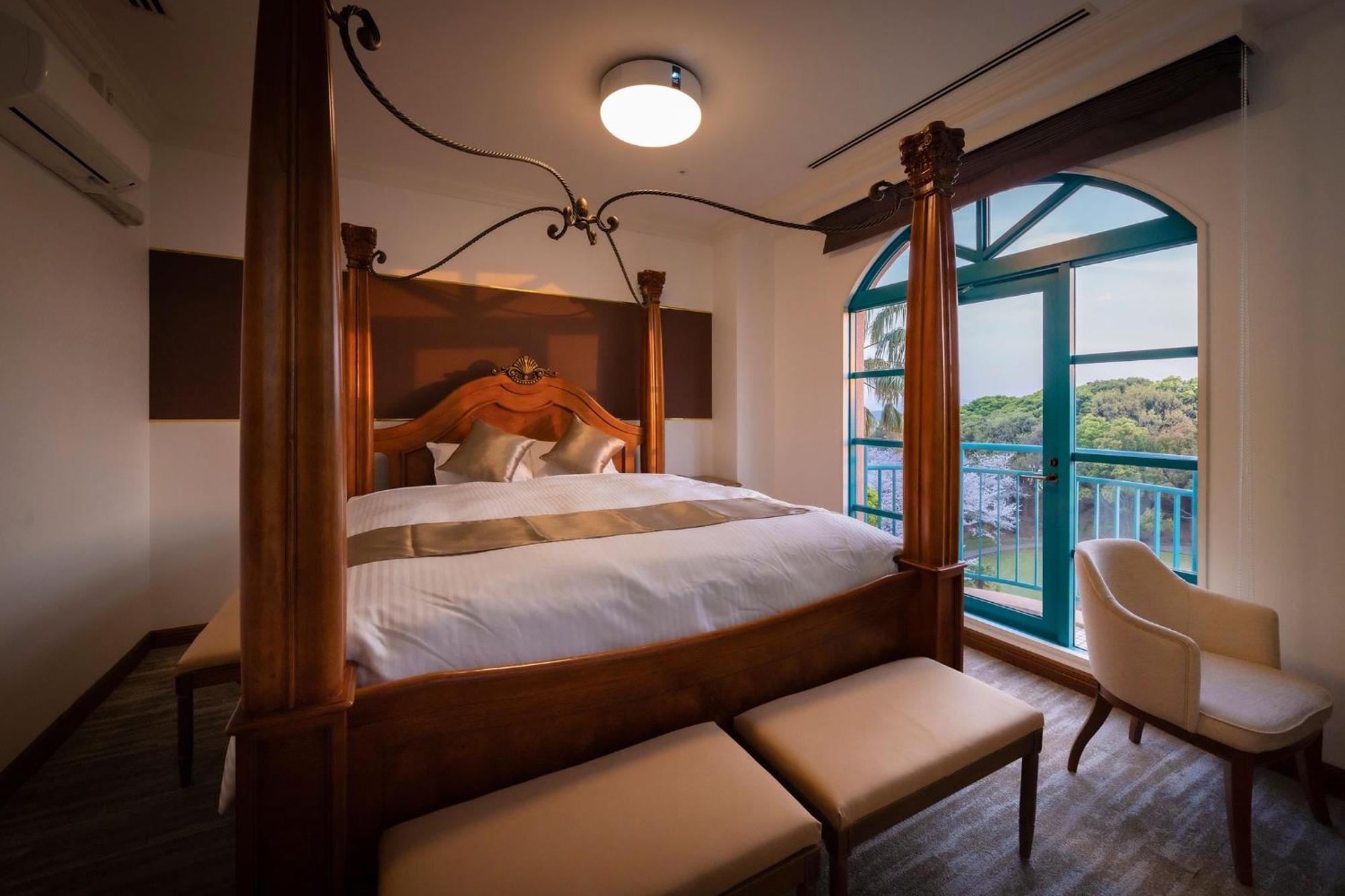 Ooedo Onsen Monogatari Premium Saikaibashi Hotel Szaszebo Kültér fotó