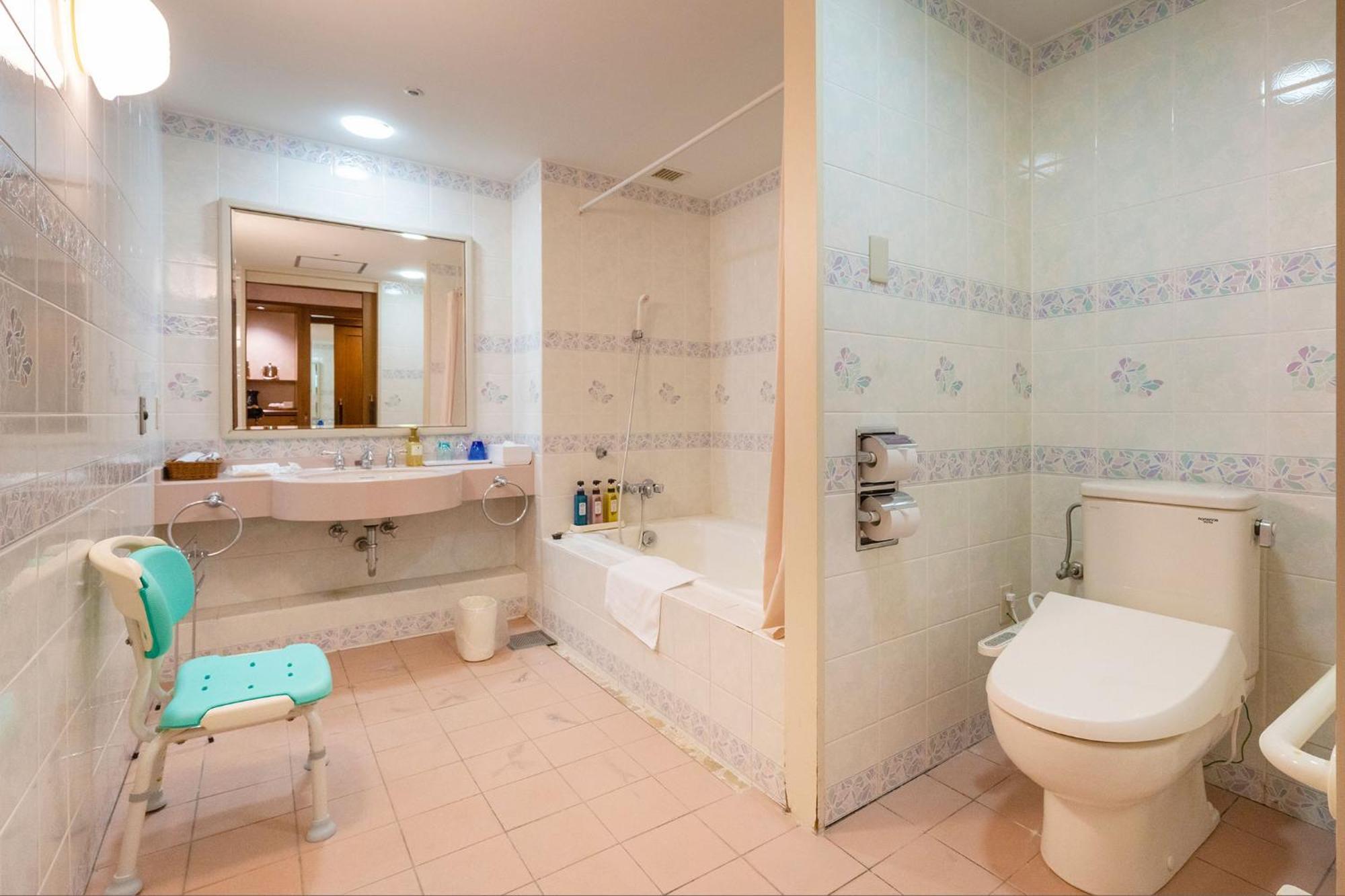 Ooedo Onsen Monogatari Premium Saikaibashi Hotel Szaszebo Kültér fotó